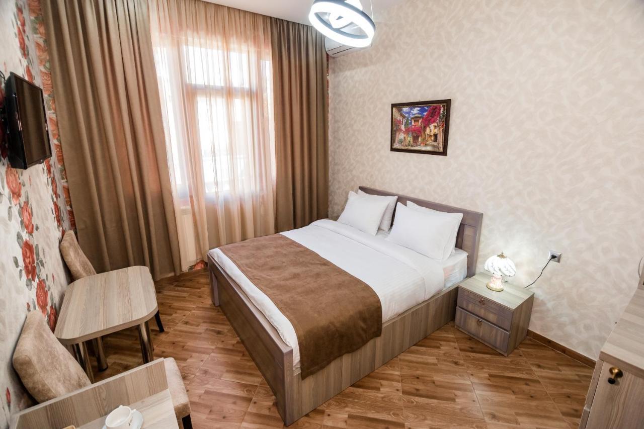 George Hotel Tbilisi Exteriör bild