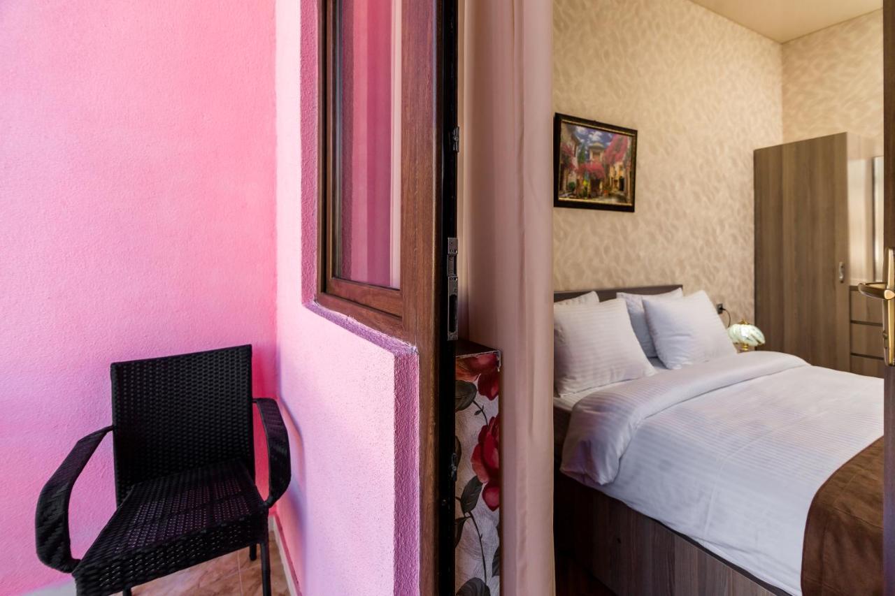George Hotel Tbilisi Exteriör bild