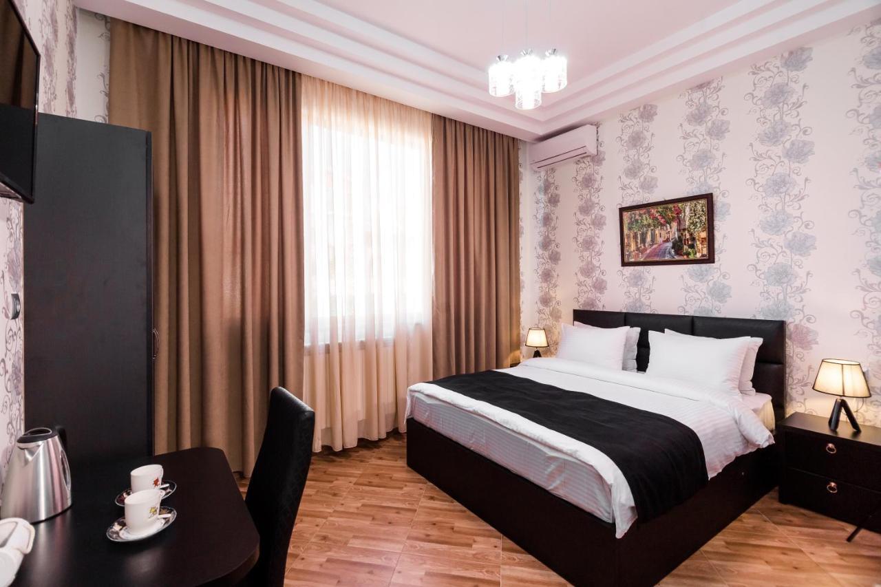 George Hotel Tbilisi Exteriör bild