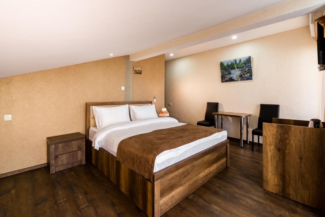 George Hotel Tbilisi Exteriör bild