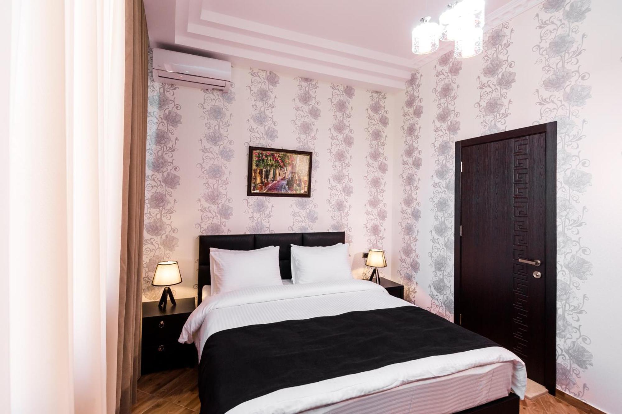 George Hotel Tbilisi Exteriör bild